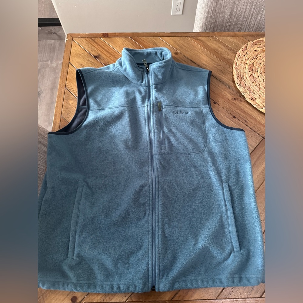 LL BEAN Men fleece vest